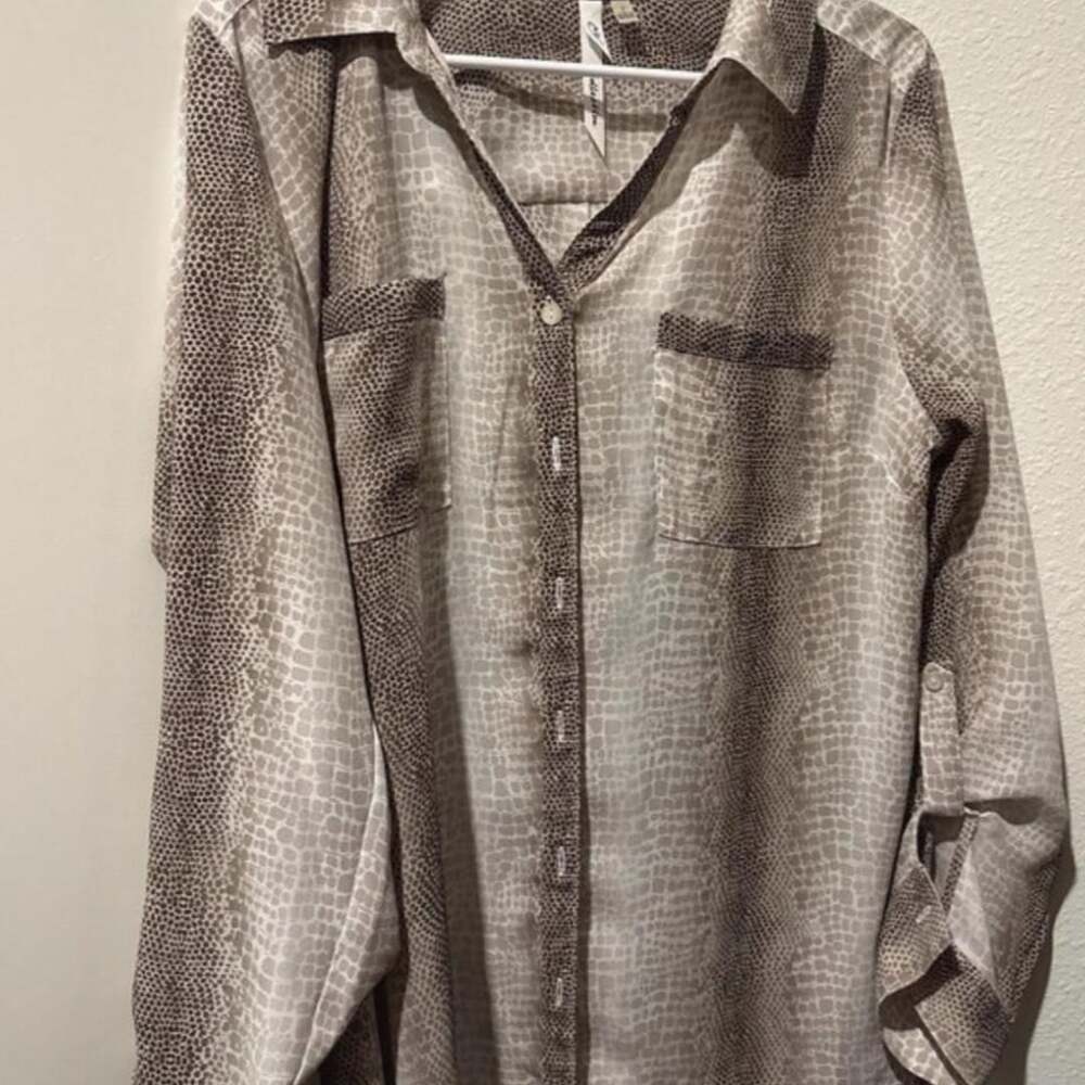 NY Collection Snake Print Blouse Size L Button Up